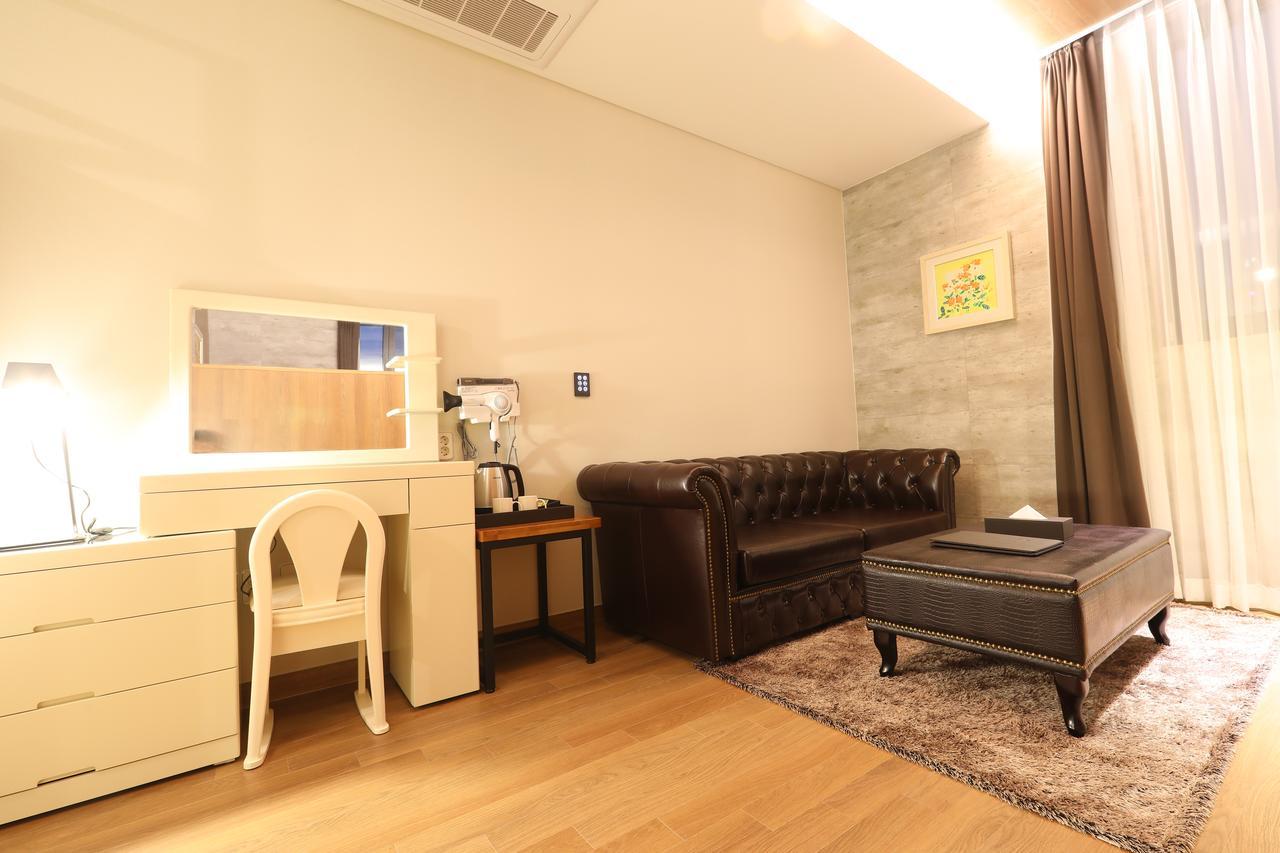 Rest Hotel Gimpo Экстерьер фото